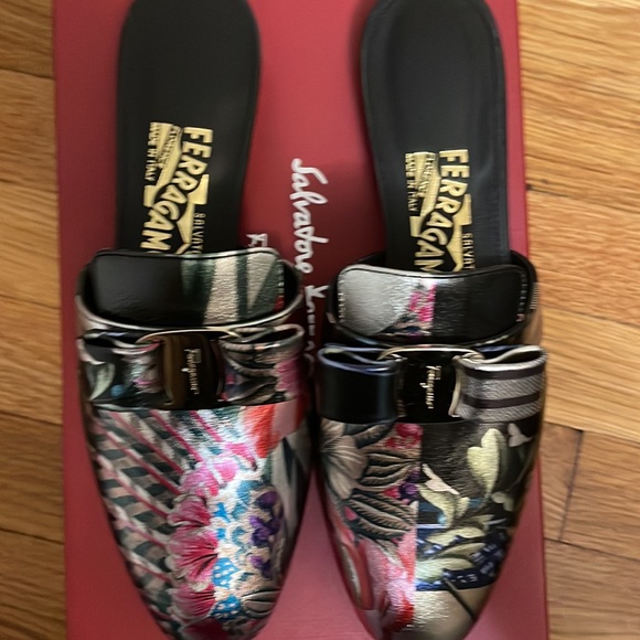 Ferragamo Brisa mule, brand new - Picture 3 of 4